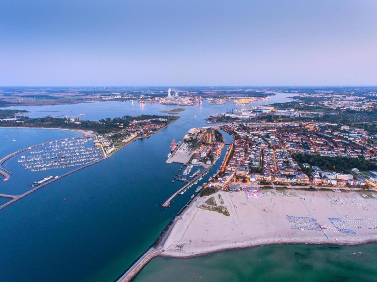 Sonnenaufgang, Direkt Am Alten Strom Rostock Luaran gambar